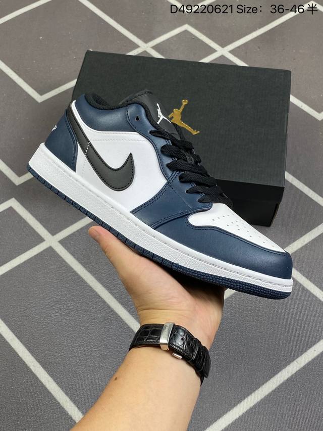 Air Jordan 1 Low 海军蓝脚指 Aj1乔1低帮休闲板鞋 同步官方配色 市场唯一独家头层皮打造 原鞋原档案开发 原厂皮料 原档冲孔鞋头 正确满胶鞋垫