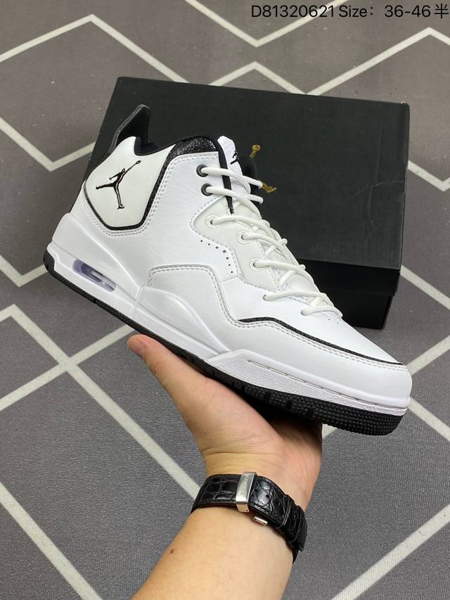 Aj23 Air Jordan Courtside 23 人气单品aj23代柔软舒适，是作为air Jordan 3到air Jordan 4之间的过渡产品，和