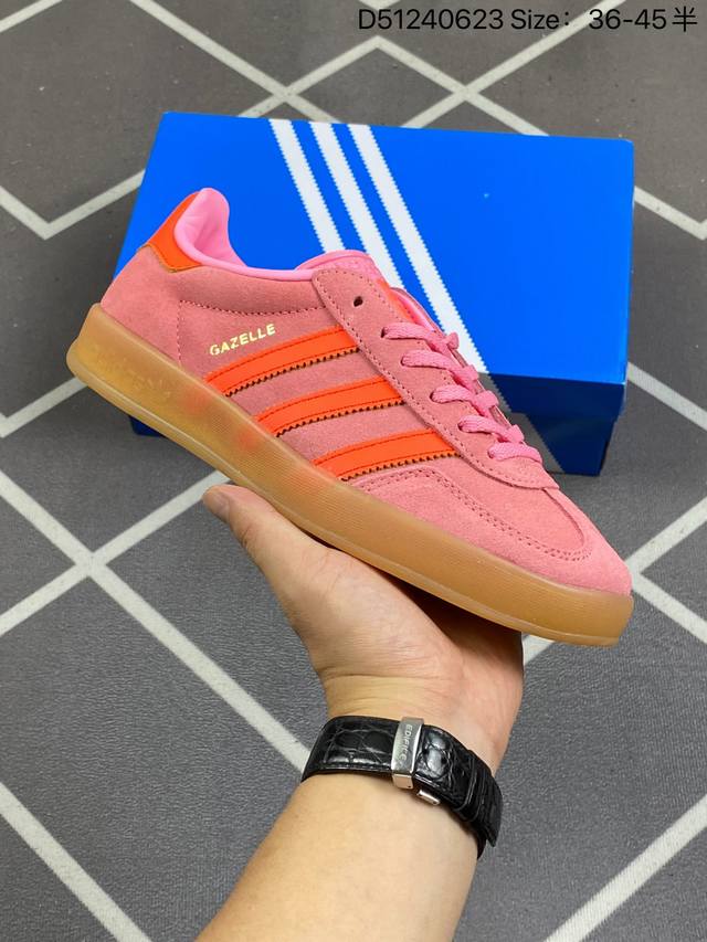 公司级adidas Originals Gazelle Indoor 三叶草休闲防滑耐磨低帮板鞋 鞋头出色设计 塑就出众贴合感 稳固的后跟贴合足部曲线设计 软弹