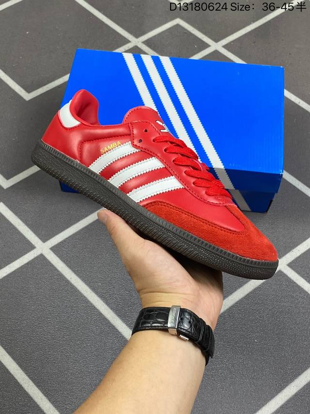 Adidas Samba Og 三叶草性价比天花板 先行尝鲜版桑巴纪念日系列 区别市面假皮革通货 Adidas 近70年的经典samba Og 原装全头层制作超