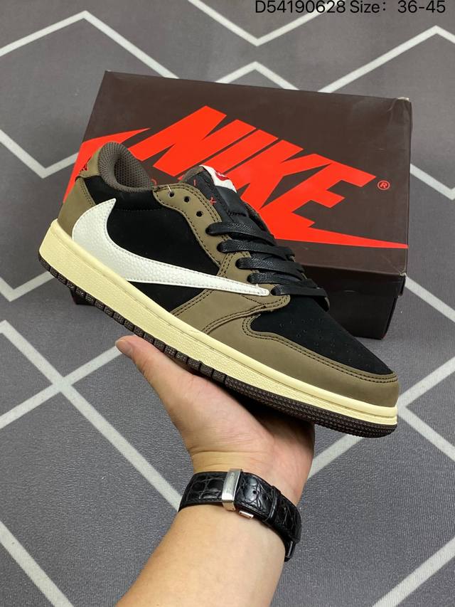 真标aj1倒勾travis Scott X Air Jordan 1 ” Reverse Mocha “ Aj1乔1 Ts 闪电 联名倒钩 低帮文化篮球鞋 货号