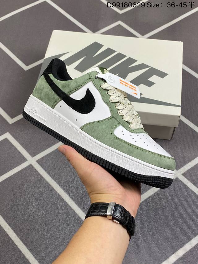 耐克nike Air Force 1 Low 空军一号低帮百搭休闲运动板鞋。柔软、弹性十足的缓震性能和出色的中底设计，横跨复古与现代的外型结合，造就出风靡全球三