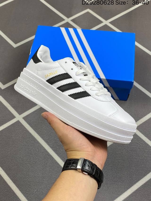 Adidas 阿迪达斯 三叶草 Forum Low 女运动鞋 摩登演绎篮球风的经典鞋。英文的“Forum”，是进行表达的场所，在这里，可以释放自己的热情，阐述自