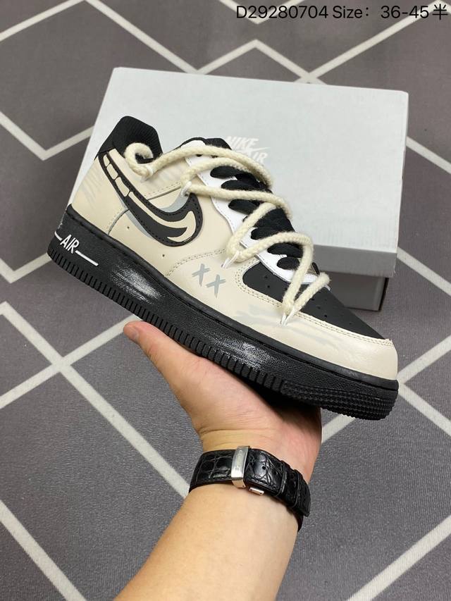 Nike Air Force 1 Low 07 原楦头原纸板 打造纯正低帮空军版型 专注外贸渠道 全掌内置蜂窝气垫 原盒配件 原厂中底钢印、拉帮完美 官方货号: