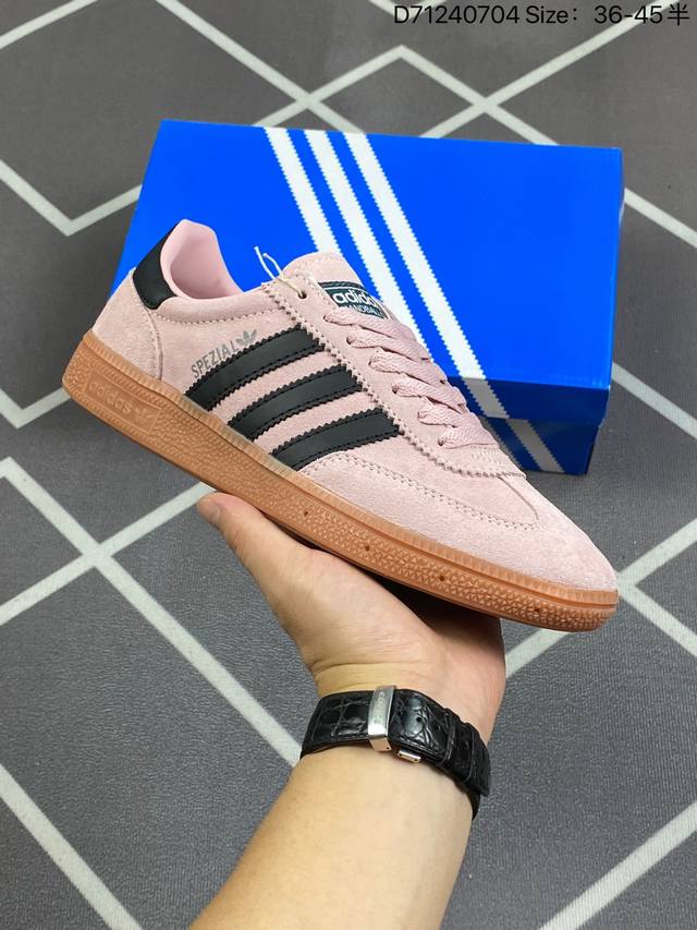 公司级adidas Handball Spezial 官方正确版本 阿迪达斯经典款 复古休闲板鞋 全鞋采用反毛皮制作 牛筋耐磨大底 承载青春情怀的板鞋 经典三条