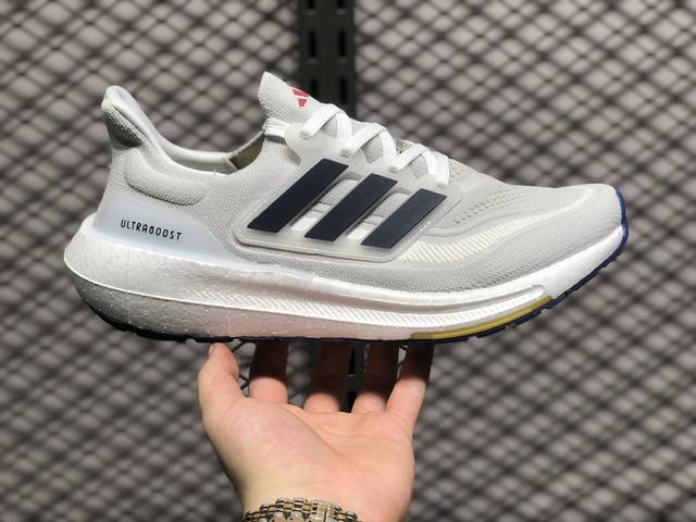 阿迪达斯 Adidas Ultra Boost Light Ub4.0 跑步鞋 真爆 Boot针织面 爆米花 缓震 耐磨 货号：Id3285 尺码：36 36.