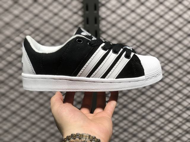 阿迪达斯 Adidas Superstar Ayoon W 三叶草 运动鞋经典贝壳头板鞋 时尚男女鞋 。真皮鞋面材质 标志性的贝壳鞋头，锯齿三条纹，简约的线条。