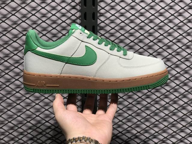 Air Force 1 Low 原装级别 原楦头原纸板 打造纯正空军版型专注外贸渠道 全掌内置蜂窝气垫 原盒配件 原厂中底钢印、拉帮完美 货号：Aj7282 0