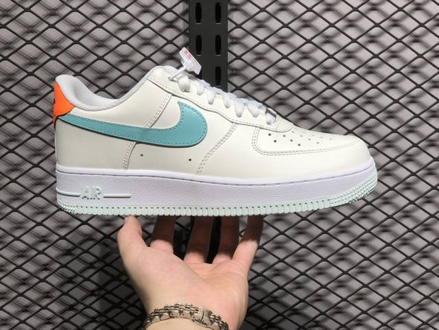 Air Force 1 Low 原装级别 原楦头原纸板 打造纯正空军版型专注外贸渠道 全掌内置蜂窝气垫 原盒配件 原厂中底钢印、拉帮完美 货号：Hm3728 1