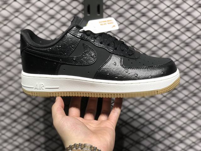 Air Force 1 Low 原装级别 原楦头原纸板 打造纯正空军版型专注外贸渠道 全掌内置蜂窝气垫 原盒配件 原厂中底钢印、拉帮完美 货号：Dz 8 002