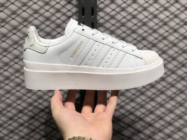 Adidas Originals Superstar 贝壳头经典百搭休闲运动板鞋。 货号：Gx1839 尺码：36 36.5 37.5 38 38.5 39 4