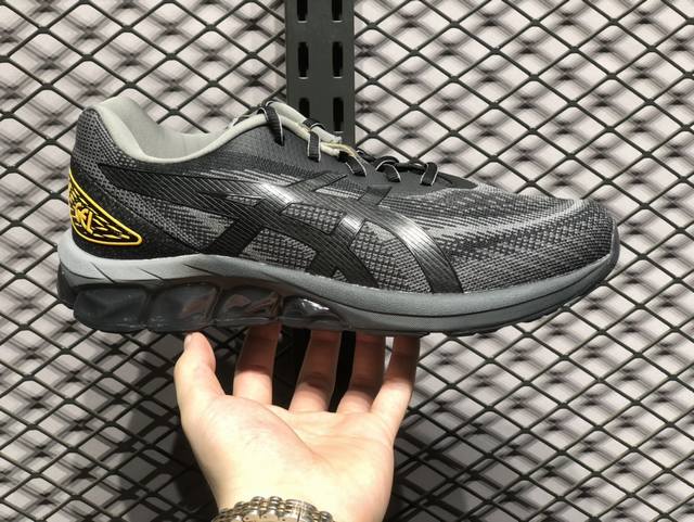 Asics Gel-Quantum 180Vii 亚瑟士运动休闲透气专业跑鞋 进口针织透气鞋面 轻量舒适透气材质 球鞋性质造型设计简约百搭 极具全方位的包裹性和