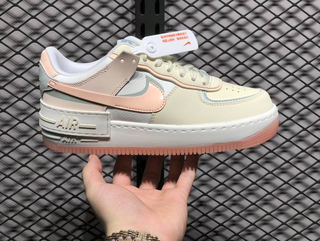 Air Force 1 Low 原装级别 原楦头原纸板 打造纯正空军版型专注外贸渠道 全掌内置蜂窝气垫 原盒配件 原厂中底钢印、拉帮完美 货号：Dz1847 1