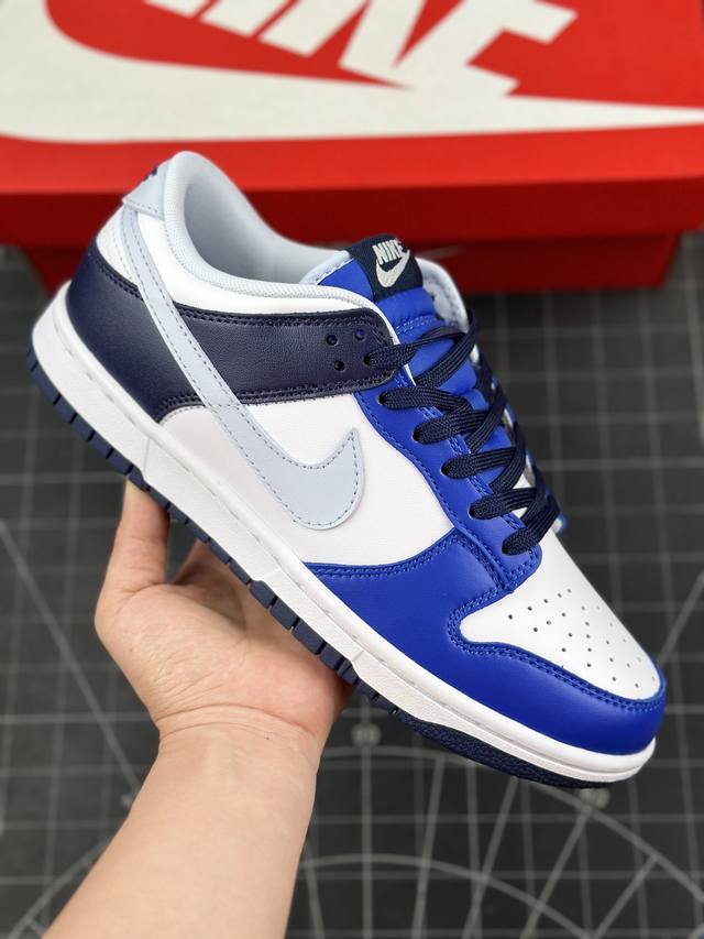 St版 公司级耐克nike Dunk Low 板鞋 Sb系列白蓝经典百搭休闲运动板鞋 加厚鞋舌的填充，使舒适性大大提升，同时也更方便穿脱中底部分则加入了脚感柔软