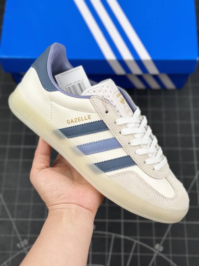 阿迪达斯adidas Originals Gazelle Indoor 三叶草休闲防滑耐磨低帮板鞋 鞋头出色设计 塑就出众贴合感稳固的后跟贴合足部曲线设计软弹舒