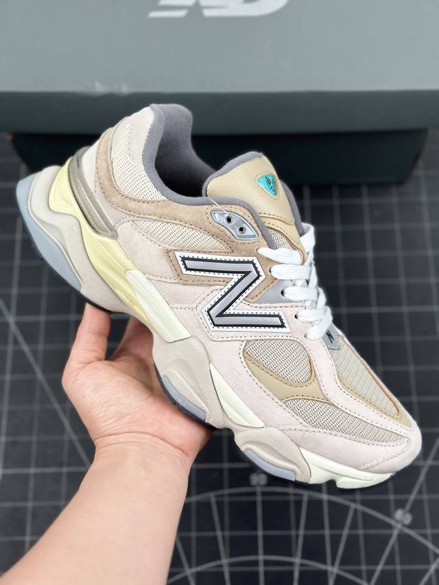 公司级joe Freshgoods X New Balance Nb9060 联名款 复古休闲运动慢跑鞋 鞋款灵感源自设计师本人对夏日的怀日回忆。鞋面大身由空间