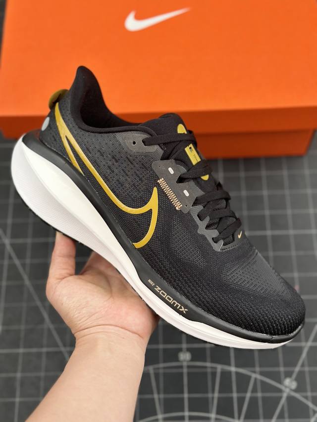 公司级耐克nike Vomero Air Zoom Vomero 17 网面徒步运动缓震跑步鞋 全新配色内置双zoom气垫 Vomero是耐克旗下的运动鞋系列，