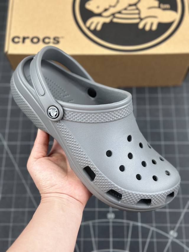 卡骆驰crocs Classic Clog 卡骆驰全系列休闲沙滩洞洞拖鞋凉鞋 超轻croslite专利材料打造 鞋面更加耐用易清洗 该鞋款轻盈舒适 货号：100