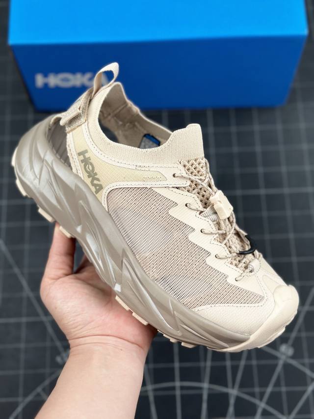 Hoka One One Hopara 2.0 霍帕拉徒步鞋透气涉水沙滩鞋防滑溯溪鞋 #鞋型从外观就给人强烈的户外机能感，粗犷率性的厚底设计，继承了 Hoka