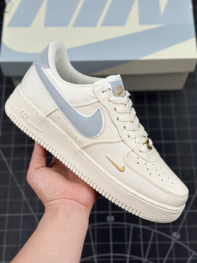 Nike Air Force 1 '07 冰蓝金勾 布面空军一号低帮休闲板鞋 3M炫彩反光 进口牛筋布 原楦头原纸板 纯正空军版型 定制鞋盒 全掌内置全掌气垫