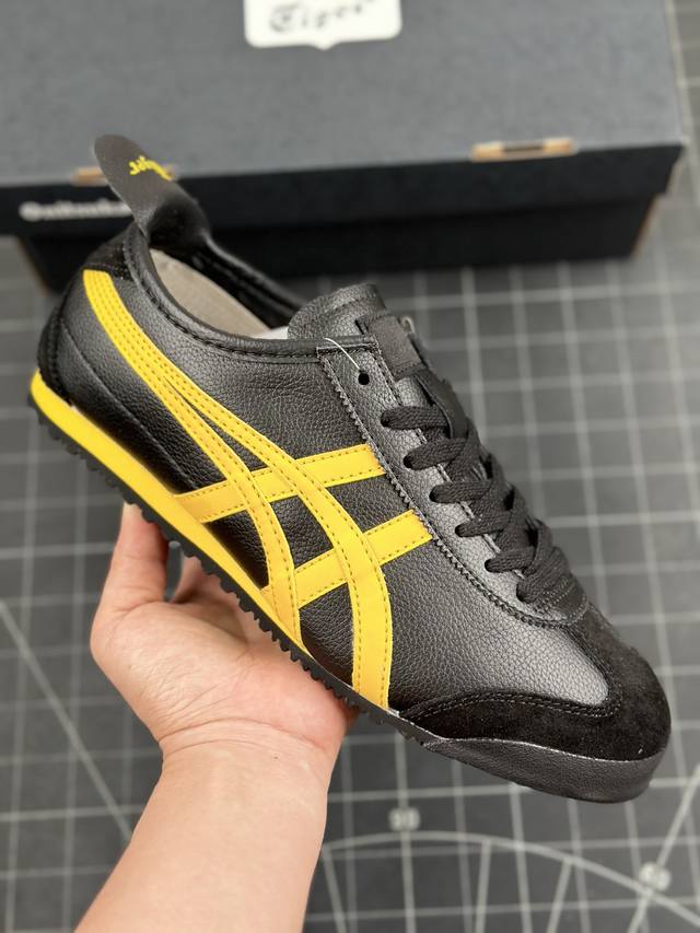 公司级onitsuka Tiger Mexico 66 阿斯克斯 鬼冢虎 低帮减震支撑低帮运动休闲鞋 这款鞋由皮革制成，具有鞋跟交叉加固设计，可提供更高的稳定性