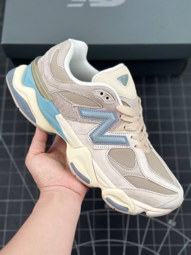 公司级joe Freshgoods X New Balance Nb9060 联名款 复古休闲运动慢跑鞋 鞋款灵感源自设计师本人对夏日的怀日回忆。鞋面大身由空间