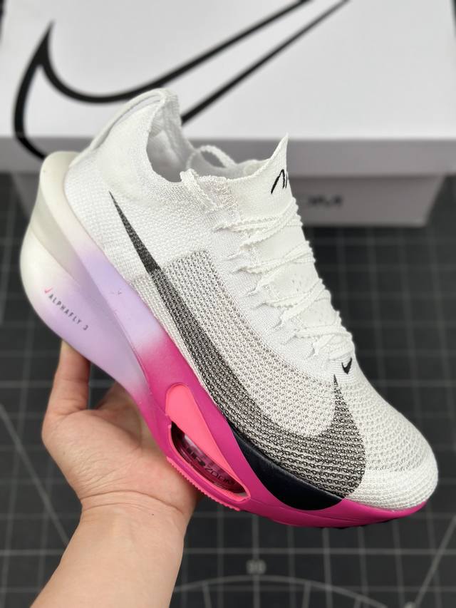 Nk Air Zoom Alphafly Next% 2024全新马拉松超级跑鞋 有史以来最轻盈、测试次数最多的nk Alphafly 经过精英马拉松运动员的测