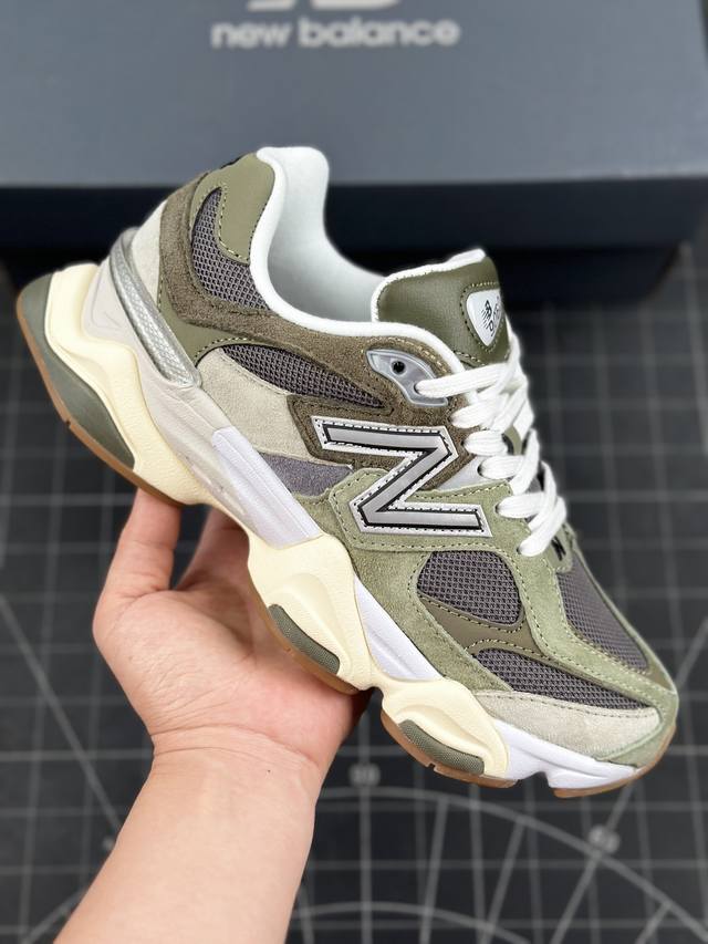 公司级joe Freshgoods X New Balance Nb9060 联名款 复古休闲运动慢跑鞋 鞋款灵感源自设计师本人对夏日的怀日回忆。鞋面大身由空间