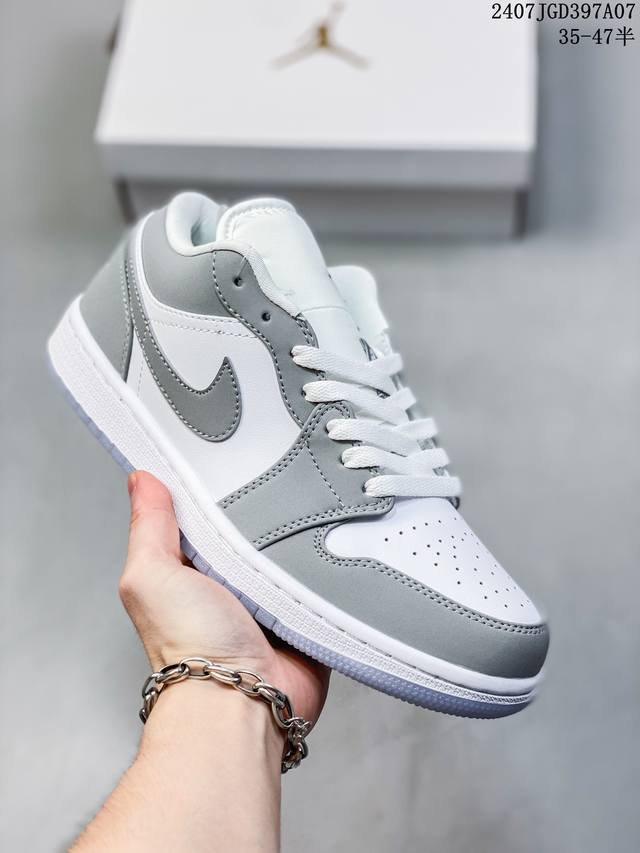 公司级头层！耐克nike Air Jordan 1 Low Aj1 乔1 低帮潮流运动休闲板鞋。Aj1 低帮拼接 完美版型真头层牛皮# 内置缓震气垫 原鞋开模