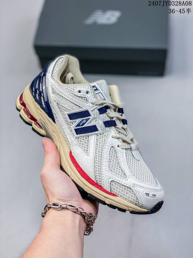 New Balance 1906系列复古老爹风休闲运动慢跑鞋 M1906Rjv #采用轻质牛剖革拼接透气网眼衬垫织物鞋面材质 T-Beam大底提供足步弓支撑，保