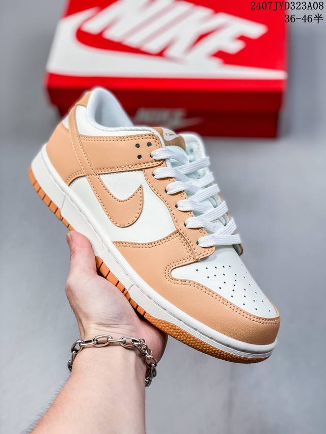 公司带半码 耐克nike Sb Dunk Low 扣篮系列复古低帮休闲运动滑板板鞋。采用脚感柔软舒适zoomair气垫，有效吸收滑板等极限运动在落地时带来的冲击