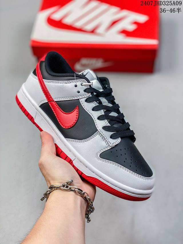 公司带半码 耐克nike Sb Dunk Low 扣篮系列复古低帮休闲运动滑板板鞋。采用脚感柔软舒适zoomair气垫，有效吸收滑板等极限运动在落地时带来的冲击