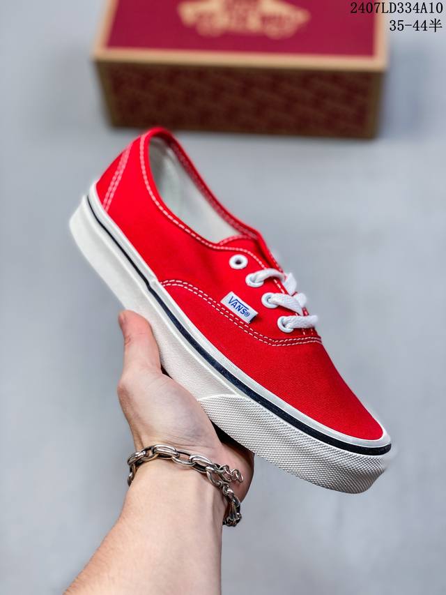 Vans Authentic 经典安娜海姆 低帮硫化滑板鞋 复古aut高端硫化 尺码：35 36 36.5 37 38 38.5 39 40 40.5 41 4