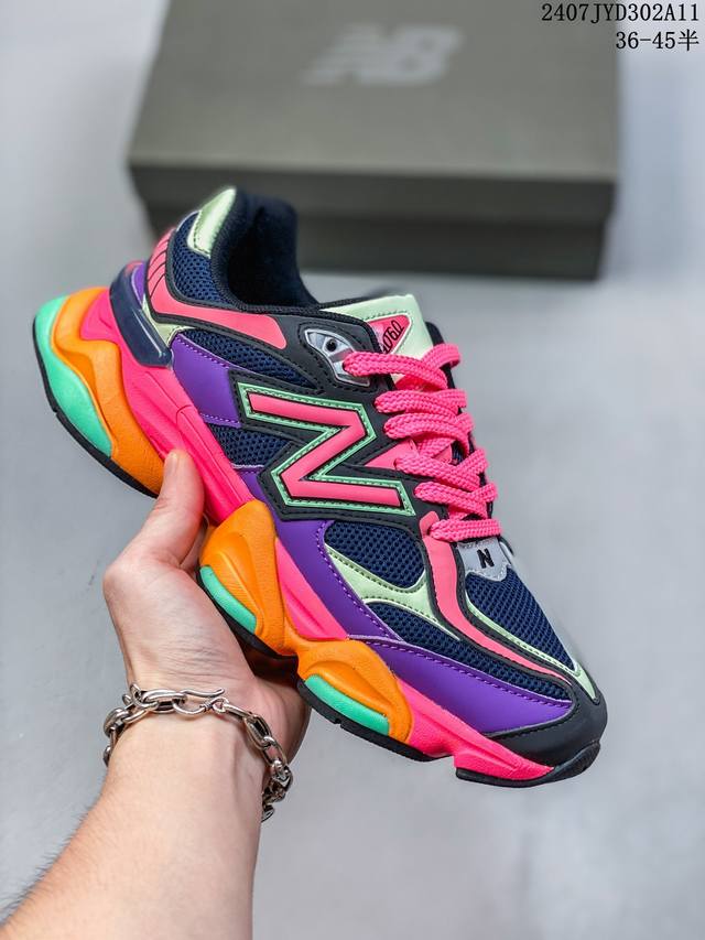 Joe Freshgoods X New Balance Nb9060 联名款 复古休闲运动慢跑鞋 鞋款灵感源自设计师本人对夏日的怀日回忆。鞋面大身由空间双格及