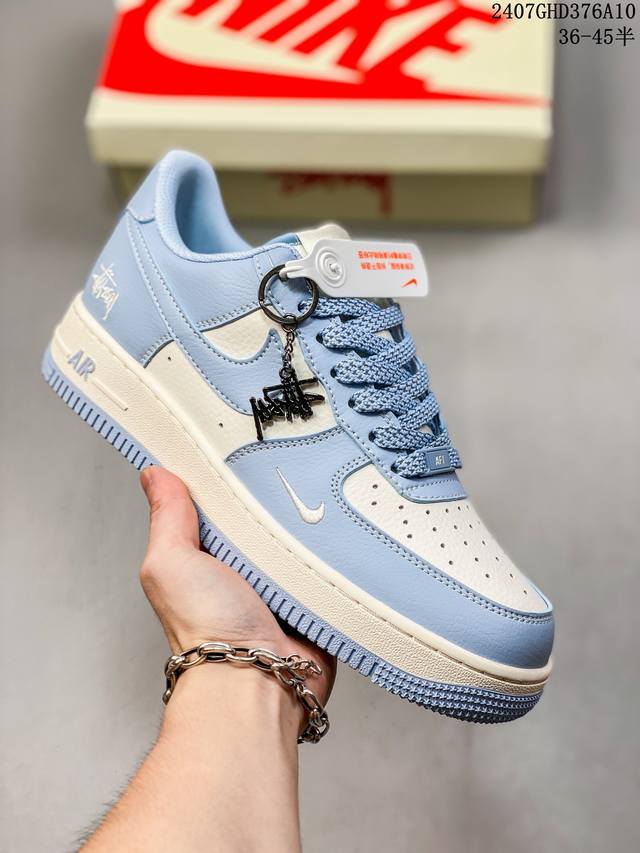 公司级带半码 耐克nike Air Force 1 Low 空军一号 Af1 低帮百搭厚底增高休闲运动板鞋。柔软、弹性十足的缓震性能和出色的中底设计，横跨复古与