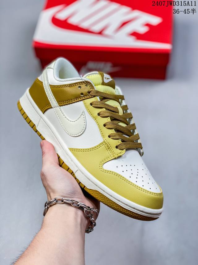 公司带半码 耐克nike Sb Dunk Low 扣篮系列复古低帮休闲运动滑板板鞋。采用脚感柔软舒适zoomair气垫，有效吸收滑板等极限运动在落地时带来的冲击