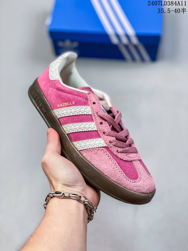 阿迪达斯 德训鞋 Adidas Originals Samba Og Shoes 经典运动鞋小白鞋 T头鞋 男女鞋 彰显休闲摩登风情的时尚经典鞋。它诞生于50年