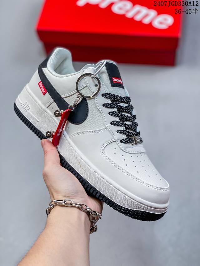 公司级带半码 耐克nike Air Force 1 Low 空军一号 Af1 低帮百搭厚底增高休闲运动板鞋。柔软、弹性十足的缓震性能和出色的中底设计，横跨复古与