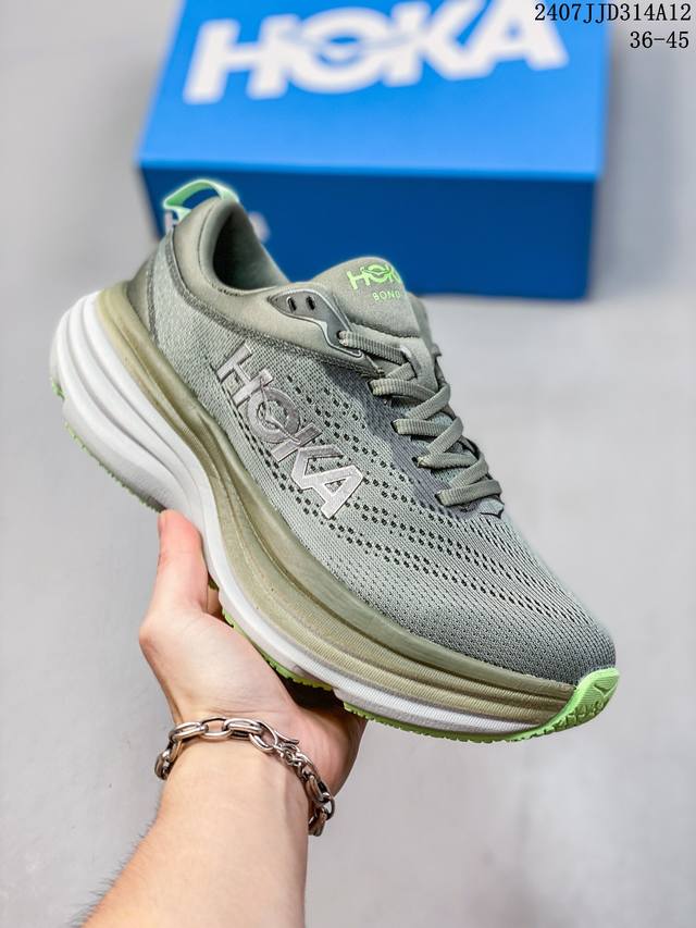 真标小红书推荐hoka W Bondi 8全新配色 这个品牌来自于新西兰的毛利语，Hoka表示大地，One One表示飞越，连起来就是飞越地平线，One One