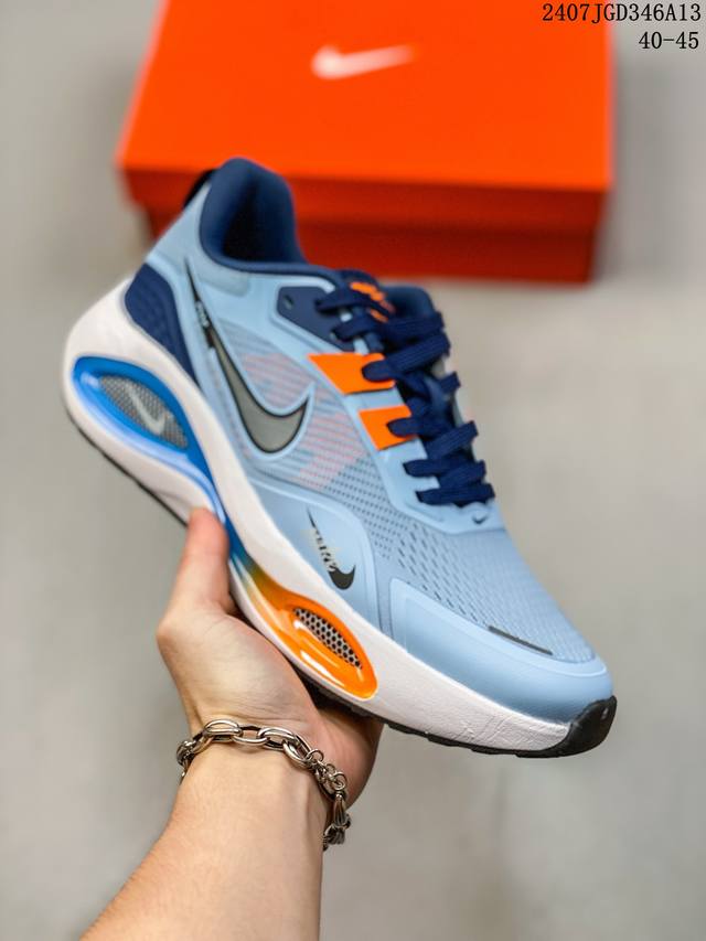 耐克nike Air Zoom Winflo 11X登月系列网透面气 训跑练步鞋 内置zoom气垫 脚回感弹感受非常直接。 货号：Fj9509 尺码：40 40