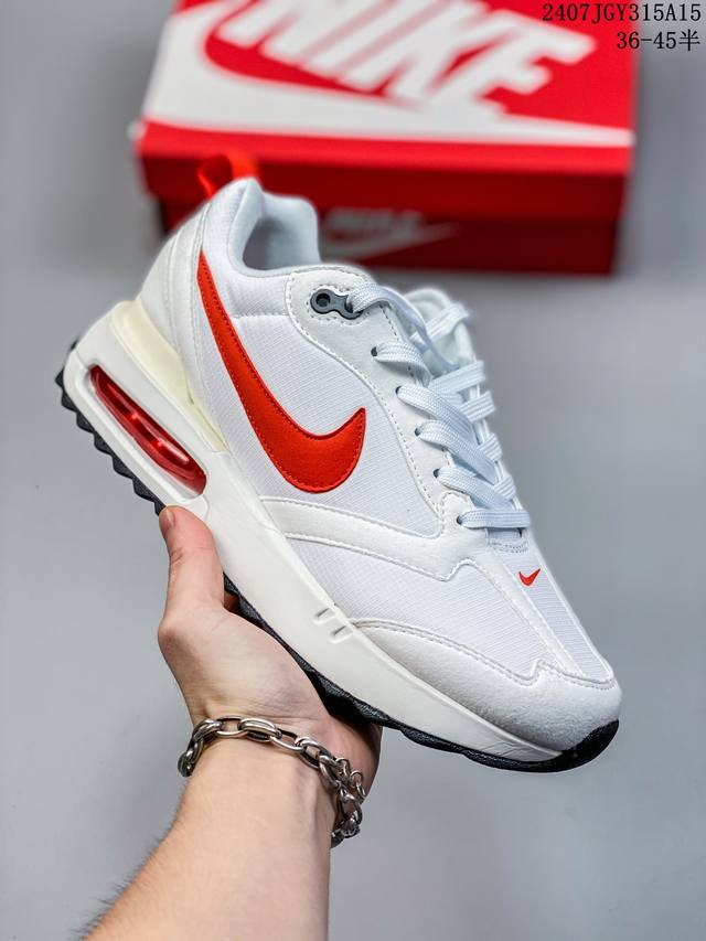 公司级耐克nk Air Max Dawn 黎明系列低帮气垫百搭休闲运动慢跑鞋 采用柔软翻毛皮和透气梭织材料打造利落鞋面 中底和鞋跟融入现代感线条设计 兼具复古风