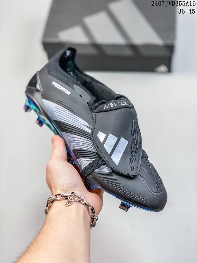 阿迪达斯 Adidas Performance Copa Mundial 阿迪达斯足球鞋 鞋款沿用了足球鞋流线型的设计 鞋身特殊工艺材质 胶化处理的橡胶鞋底 打