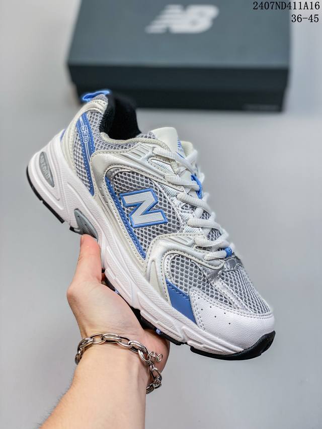 New Balance 530 复古跑鞋 这双鞋确实是nb家经典复古款式之一，以全新科技诠释，成功打造530鞋款。鞋面在保持530基本线条和片层结构的同时，采用