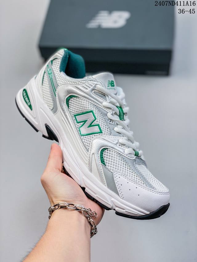 New Balance 530 复古跑鞋 这双鞋确实是nb家经典复古款式之一，以全新科技诠释，成功打造530鞋款。鞋面在保持530基本线条和片层结构的同时，采用