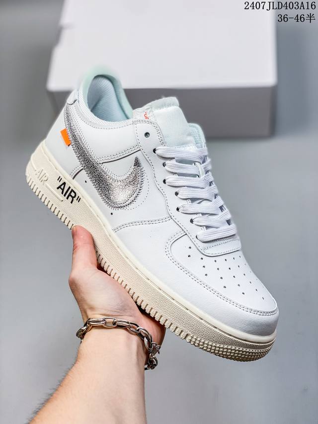 公司级带半码 耐克nike Air Force 1 Low 空军一号 Af1 低帮百搭厚底增高休闲运动板鞋。柔软、弹性十足的缓震性能和出色的中底设计，横跨复古与