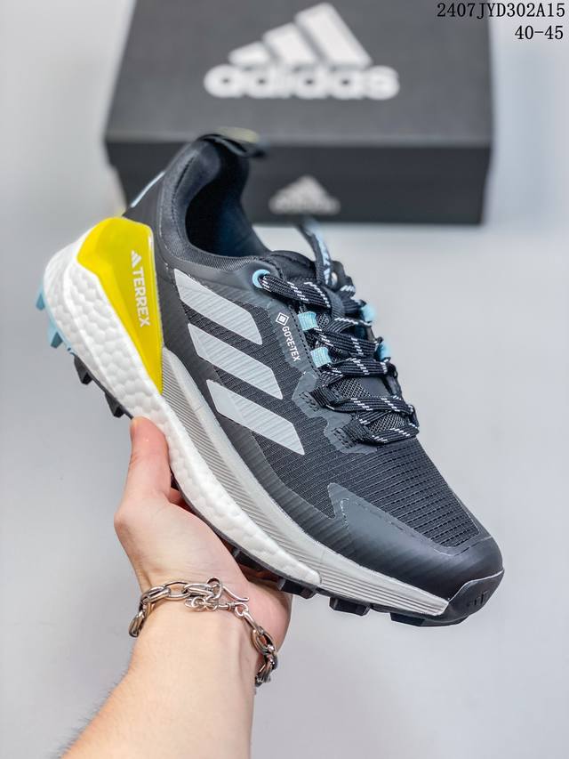 Adidas Terrex官方男鞋soulstride Flow跑步鞋户外运动鞋越野跑鞋。Soulstride Flow，它是terrex专为长距离越野推出的首