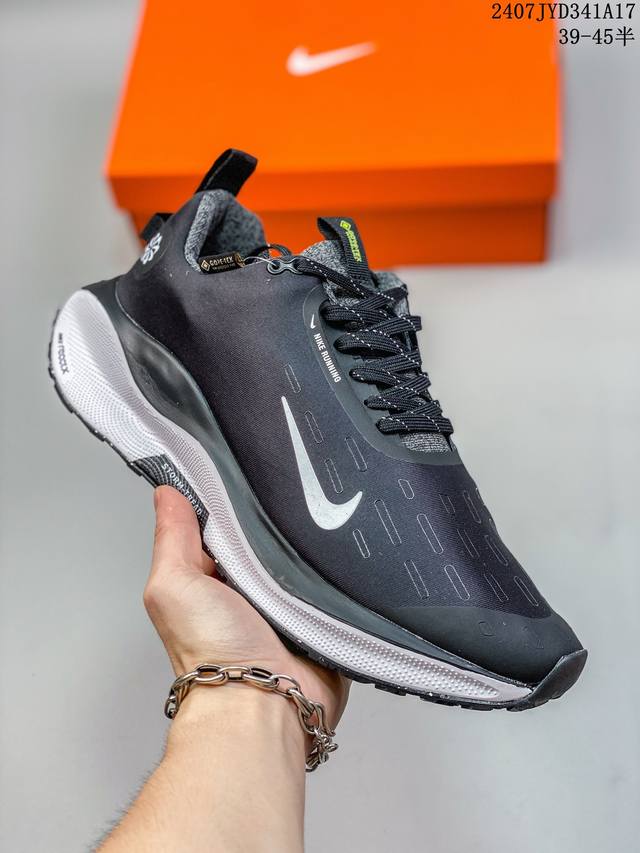 公司级nike Zoom React Infinity Run Fk 4 马拉松机能风格运动鞋 实拍首发 #鞋款搭载柔软泡绵，在运动中为你塑就缓震脚感。设计灵感