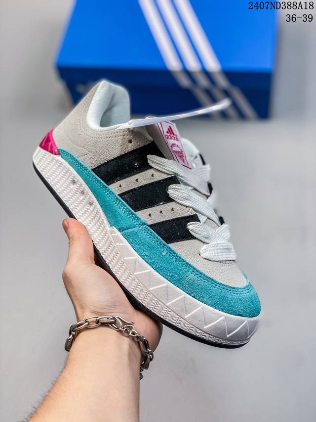 Adidas Adimatic 百搭单品新品出货 公司级阿迪 Adidas Team Court 面包鞋 浮夸的日韩版面与鞋底 颜值爆棚 开学季不撞鞋货号：Hp