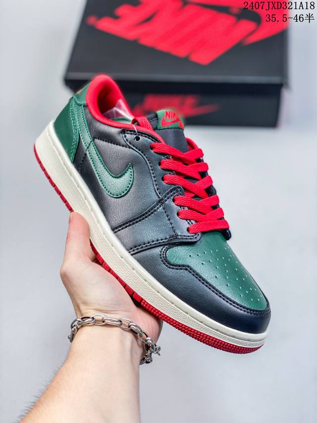 公司级nike Air Jordan 1 Low Aj1乔1低帮休闲板鞋 同步官方配色 市场唯一独家头层皮打造 原鞋原档案开发 原厂皮料 原档冲孔鞋头 正确满胶