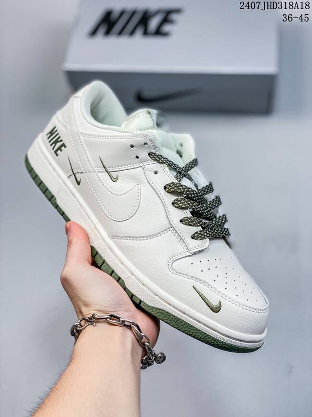 公司带半码 耐克nike Sb Dunk Low 扣篮系列复古低帮休闲运动滑板板鞋。采用脚感柔软舒适zoomair气垫，有效吸收滑板等极限运动在落地时带来的冲击